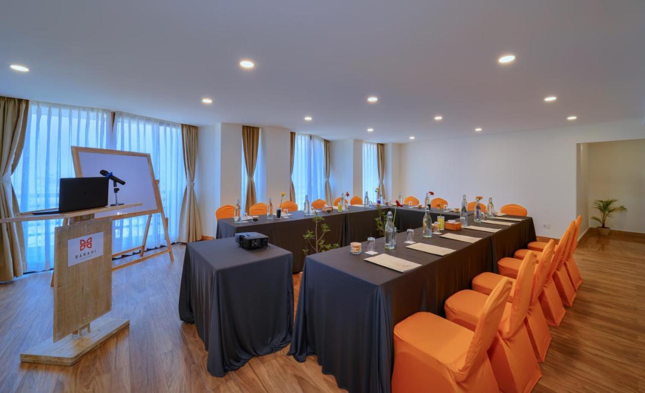 Aabas Pokhara By Barahi Hospitality Hotel Exterior foto